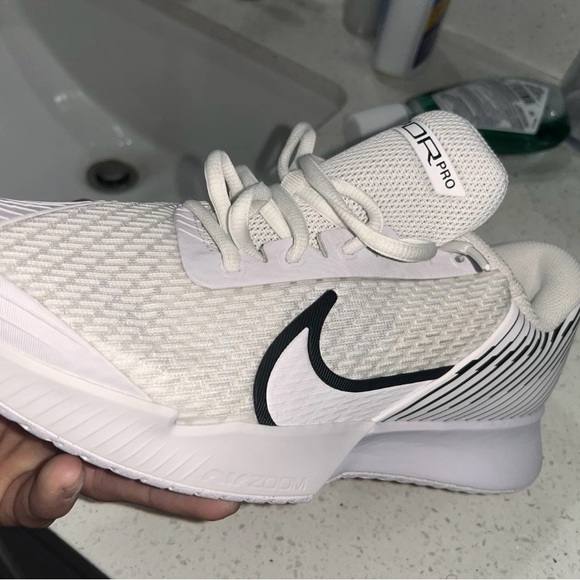NikeCourt Air Zoom Vapor Pro 2 HC tennis shoes - Picture 1 of 9